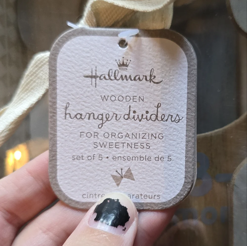 NWT Hallmark Wooden Closet Dividers - Baby Nursery Organizer (0-24M, Set of 5)